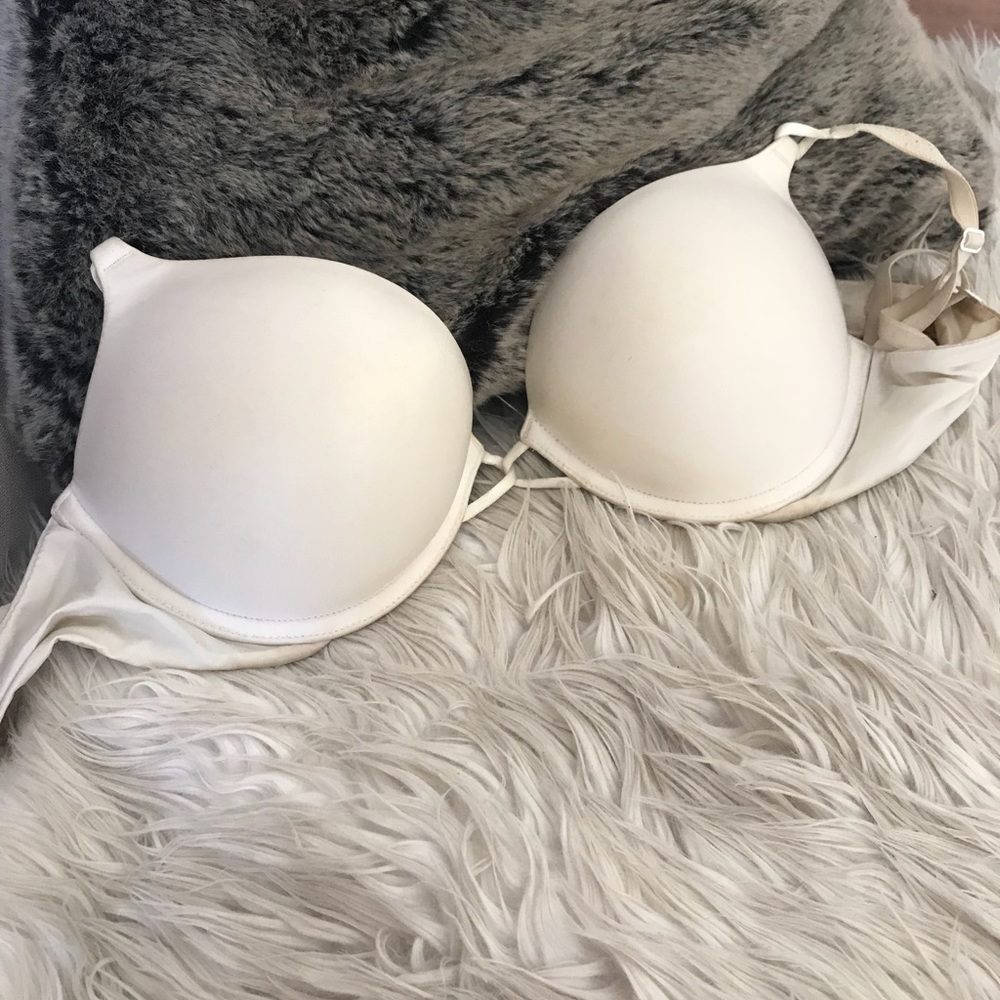 34C White Victoria Secret Miraculous Plunge